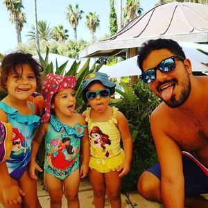 Meet your Posher, Khalil